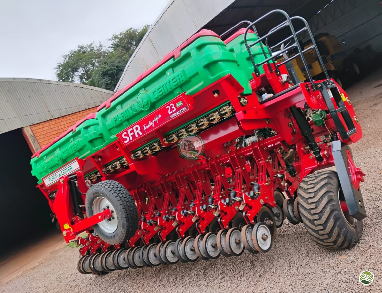 SEMEADEIRA PLANTI CENTER SFR 23000 JZ Implementos Agrícolas TOLEDO PARANÁ PR